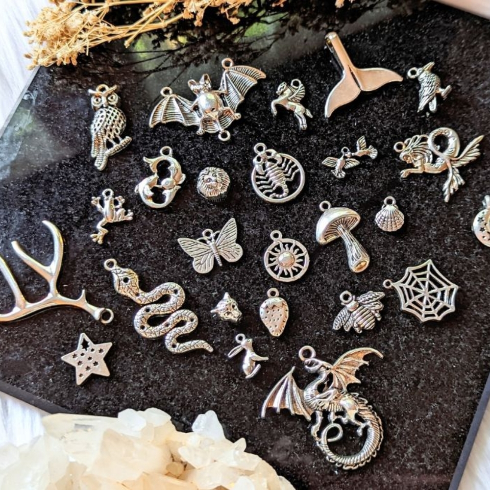 Charm Casting Kit | Goddess Provisions - Picture 7 of 7